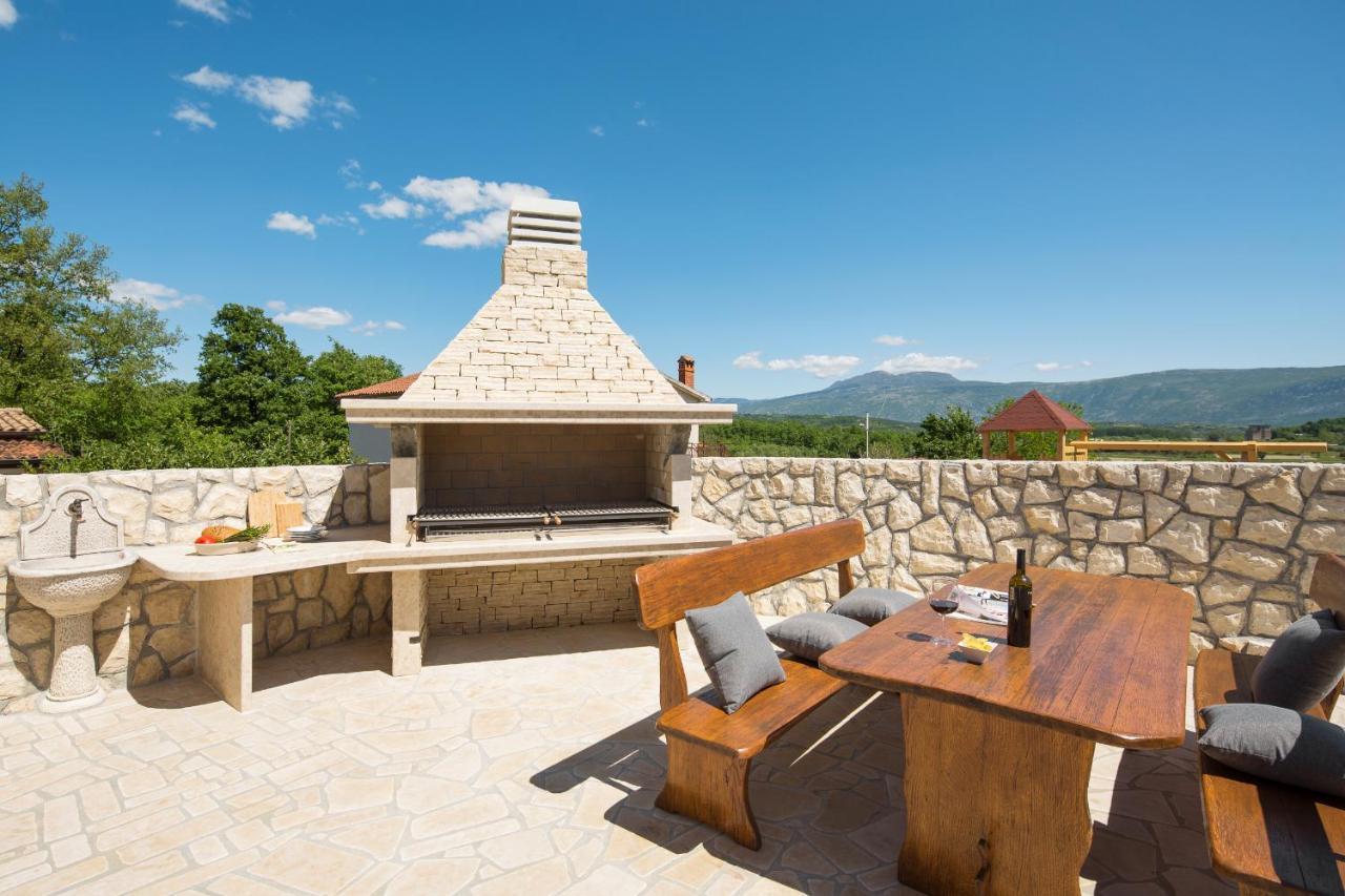 Villa Vesna With Sauna, Hot Tub Potpićan 외부 사진