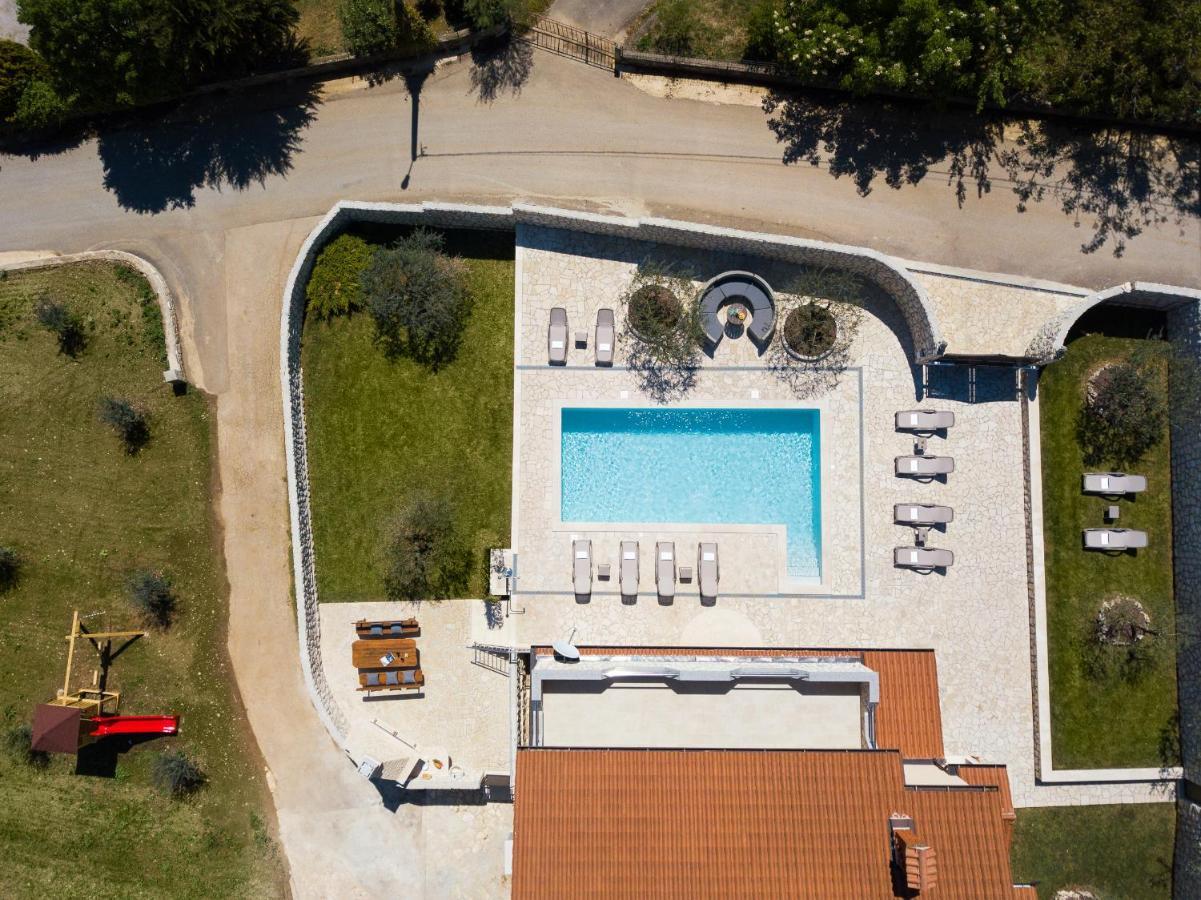 Villa Vesna With Sauna, Hot Tub Potpićan 외부 사진